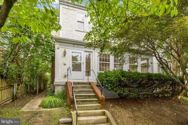 Building Photo - 3717 Legation St NW