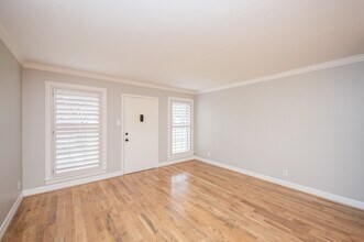Building Photo - 9015 Gaylord Dr
