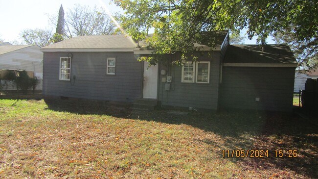 Foto del edificio - New Listing! 3 bedroom Cottage, $200 Move ...