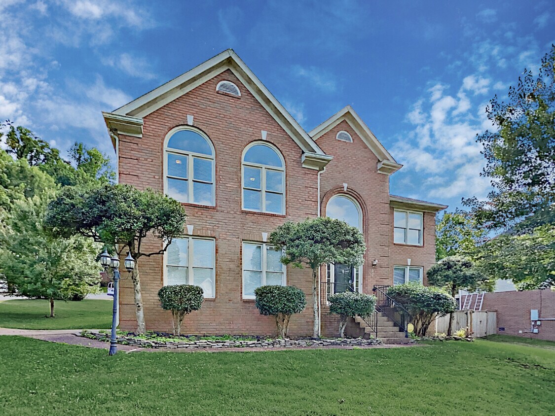 Primary Photo - 5008 Sunset Way