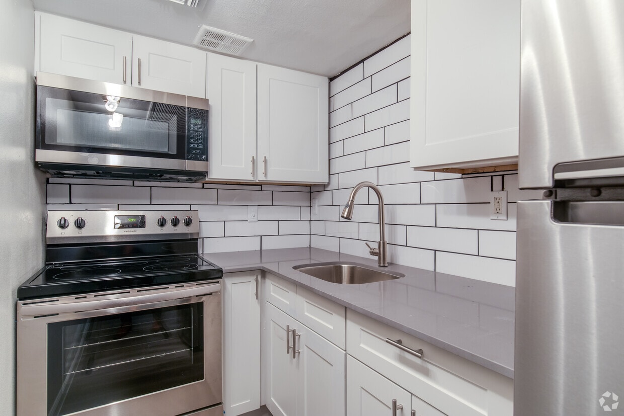 Tides on 51st Apartments in Phoenix, AZ