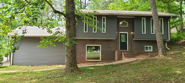 Building Photo - 3246 Highway 53 E