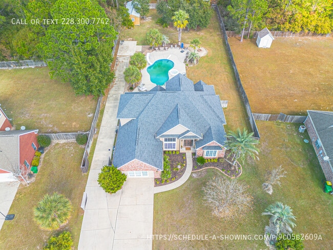 Foto del edificio - 1713 Shelby Ln