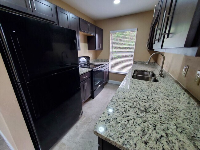 Foto del edificio - 4709-4711 24th street sw