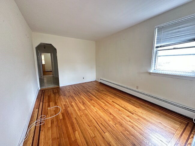 Building Photo - 1018 Swinton Ave