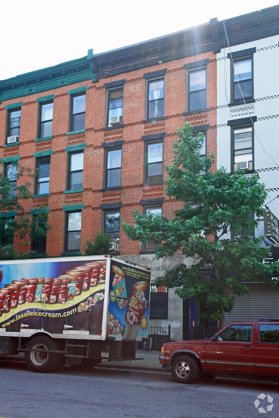Building Photo - 485 7th Ave