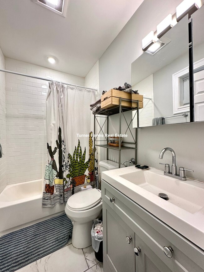 Building Photo - 307 Highland Ave