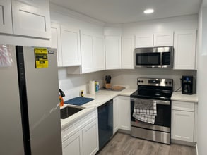 Building Photo - 30 N Terrace Ave