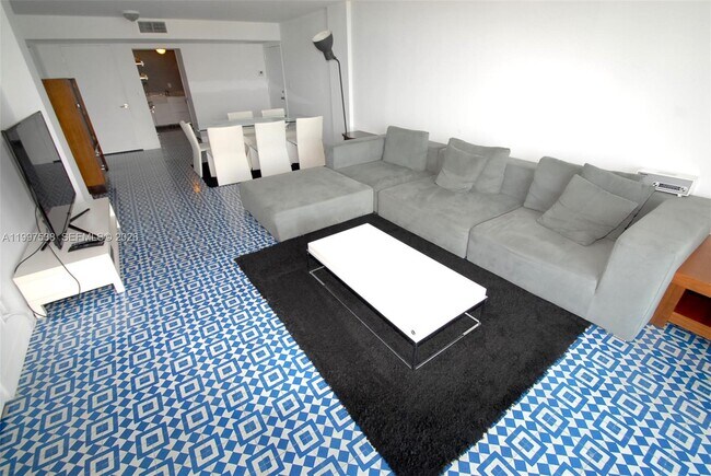 Foto del edificio - 1800 Collins Ave