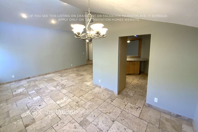 Foto del edificio - 4536 Pine Tree Dr