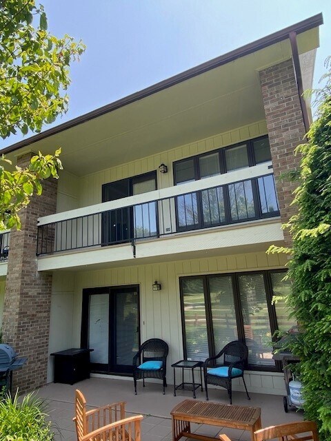 Foto del edificio - 228 Fairway Ln