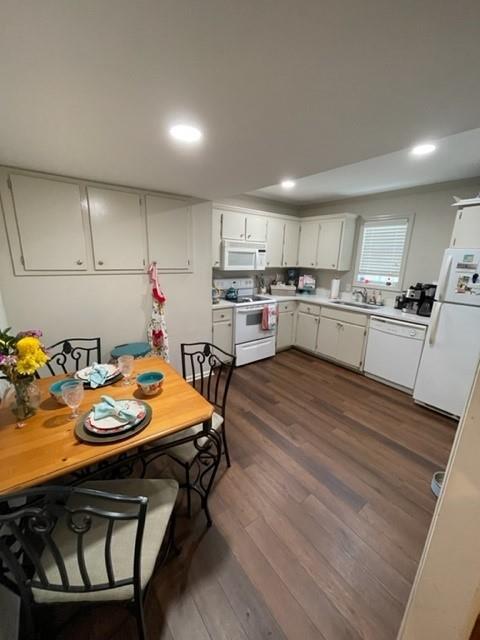 Foto del edificio - 607 W Island Square Dr