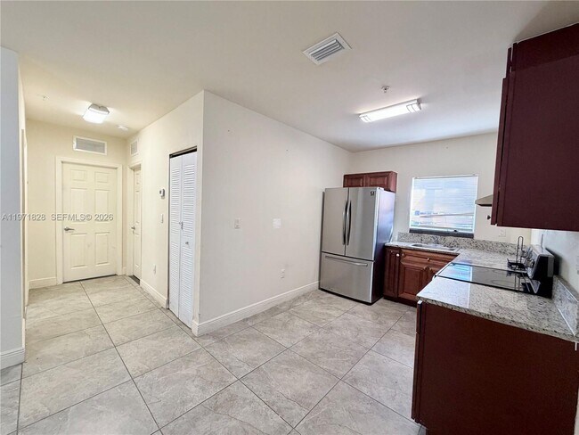 Foto del edificio - 1830 NW 1st St