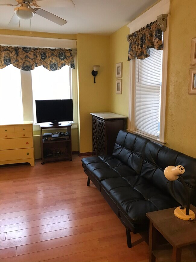 4805 Ventnor Ave Unit 6, Ventnor City, NJ 08406 Condo for Rent in
