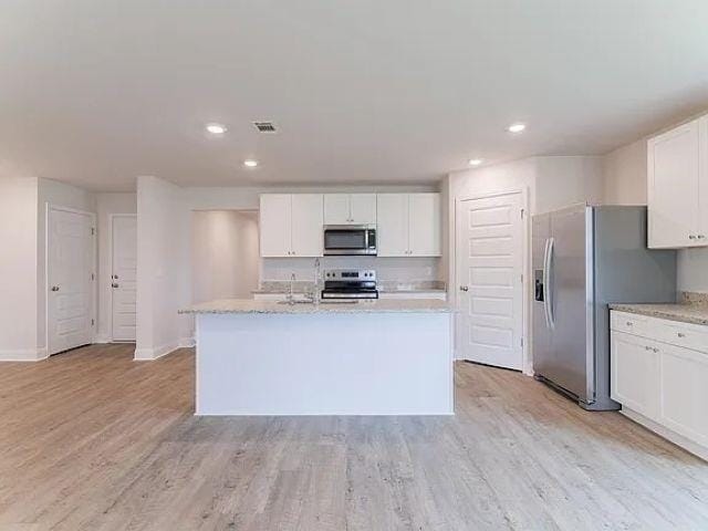 Building Photo - 1962 Chickadee Wy