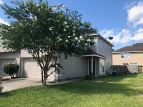 Building Photo - 6055 Yorkglen Manor Ln