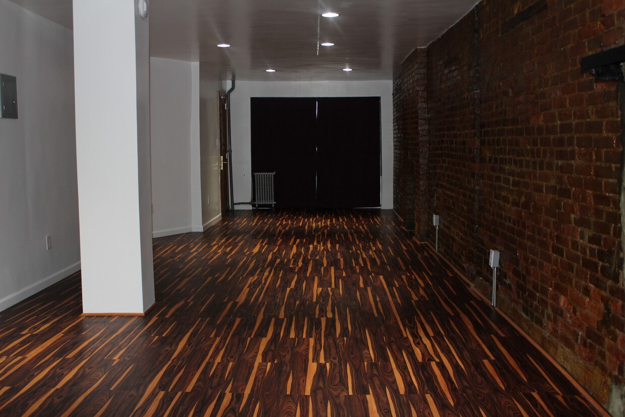 Foto principal - 629 Throop Ave