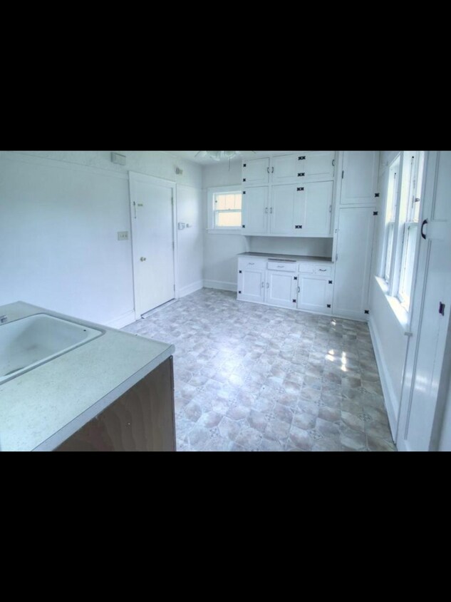 Foto principal - 6216 W Richmond Ave