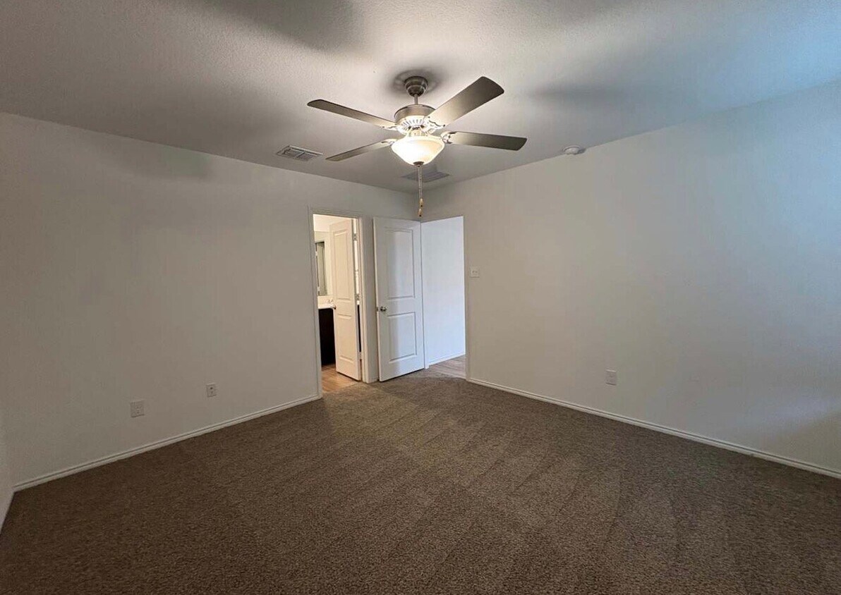 Foto del edificio - 1338 Mosely Cir