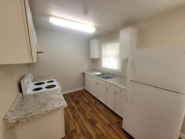 Building Photo - 141 Rem Ct