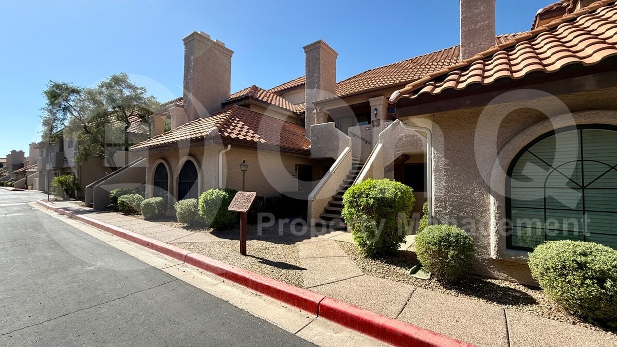 Foto principal - 1211 N Miller Rd