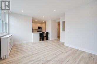 Building Photo - 7725 Yonge St