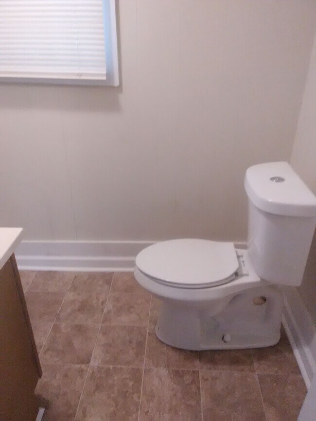 Building Photo - 1530 Waverly Ave