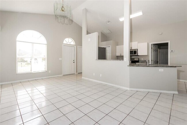 Foto del edificio - 4031 Claremont Dr