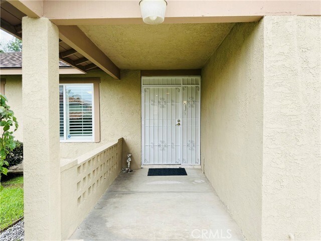 Foto del edificio - 26051 Lawton Ave