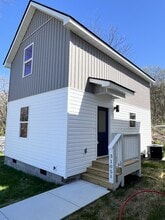 Building Photo - 3105 E 37th St