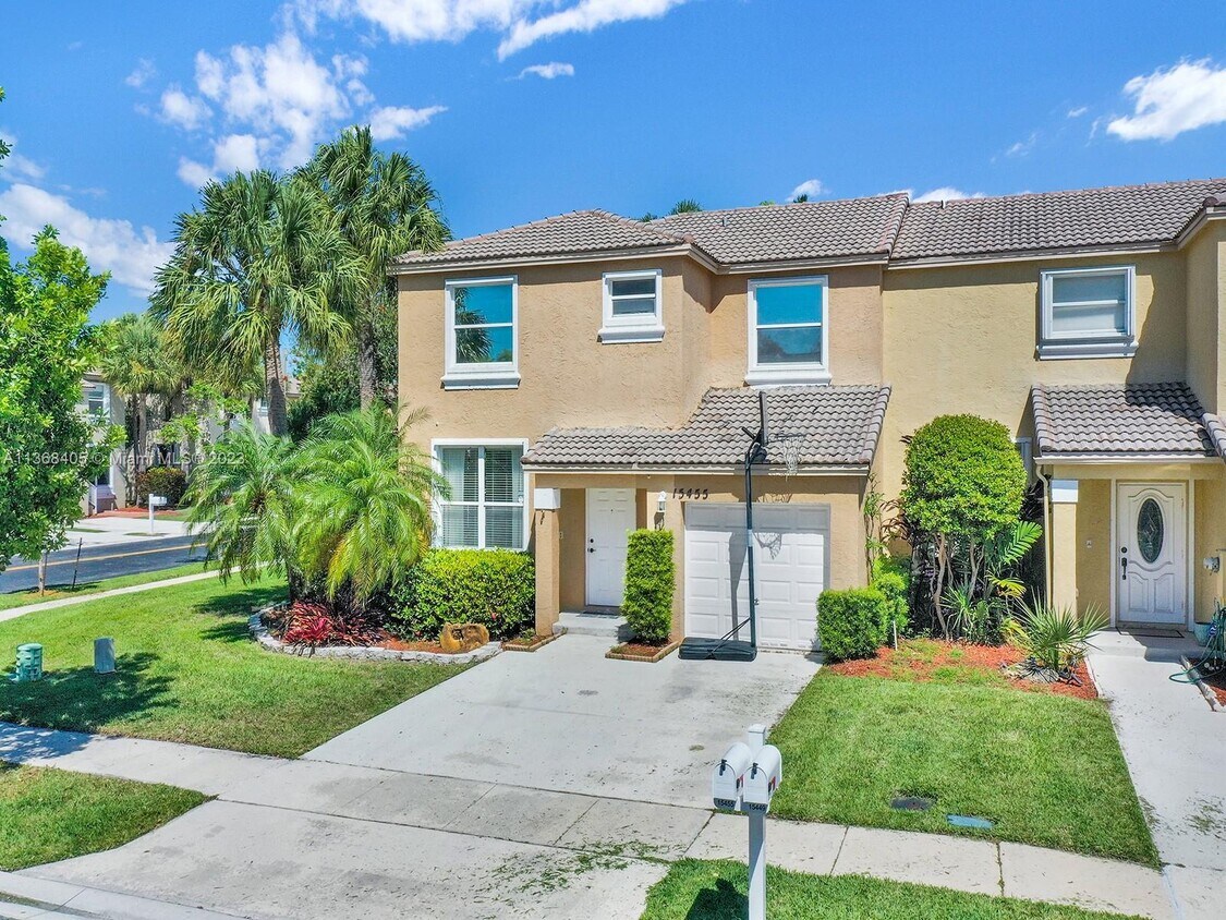 15455 NW 12th Ct Pembroke Pines, FL 33028 Alquileres en Pembroke