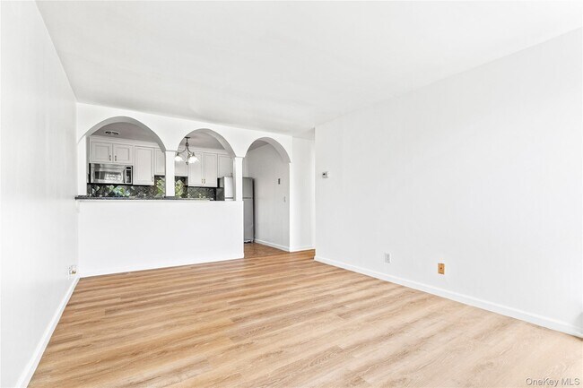 Foto del edificio - 5 Wyndover Woods Ln