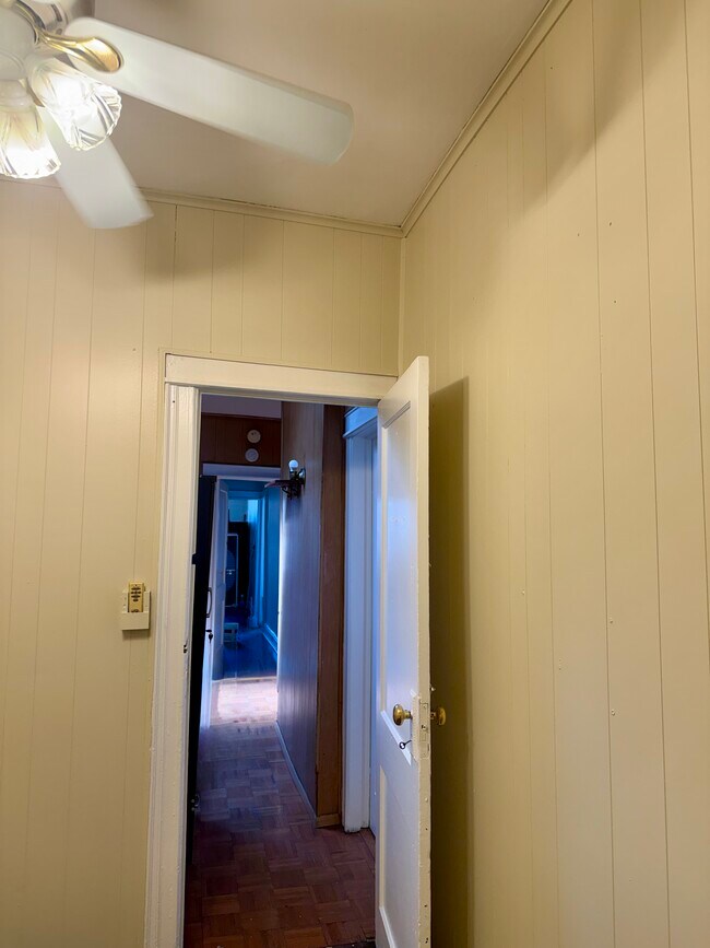 Foto del edificio - 6313 Eliot Ave