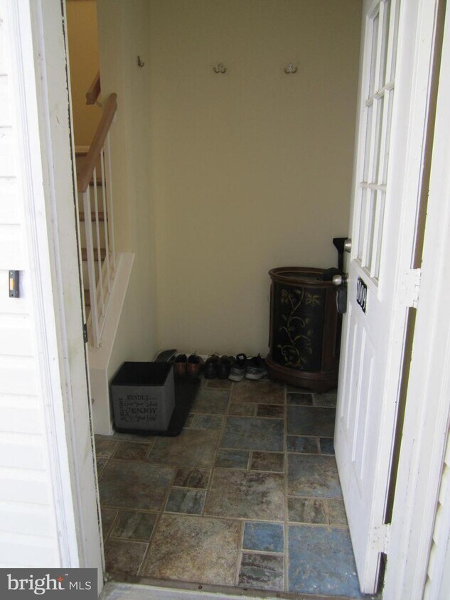 Foto principal - 1009 Stony Brook Way