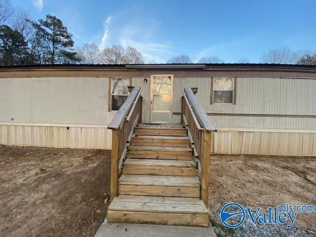 Foto del edificio - 213 Hurricane Creek Rd