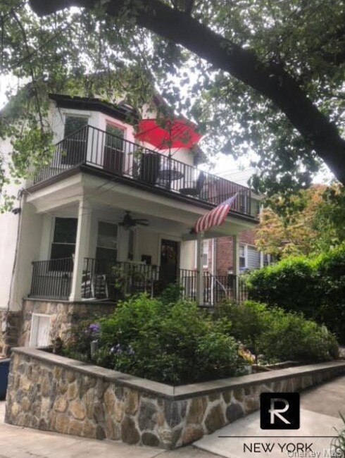 Primary Photo - 216 Lakeview Pl