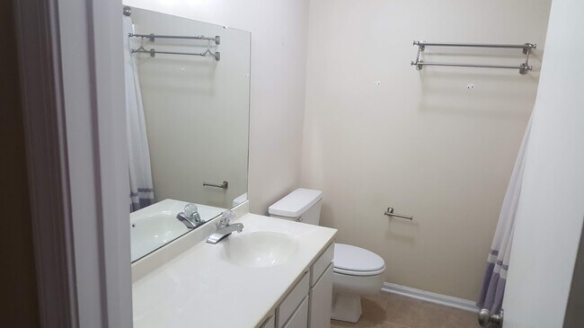Foto del edificio - 3814 Summerwood Ct.