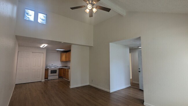 Foto del edificio - 4300 NE Sunset Blvd #A3