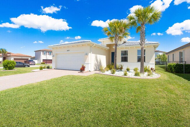 Building Photo - 8450 NW Greenbank Cir