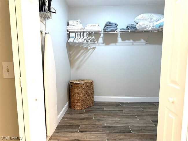 Building Photo - 3140 Kings Lake Blvd