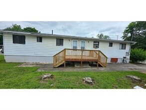 Building Photo - 74 Haviland Rd