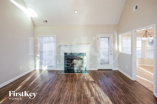 Foto del edificio - 2048 Bohemia Cove