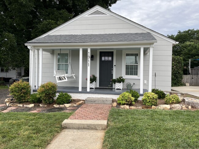 Great house - 1911 Palm St