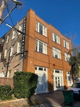 Building Photo - 924 Valmont St