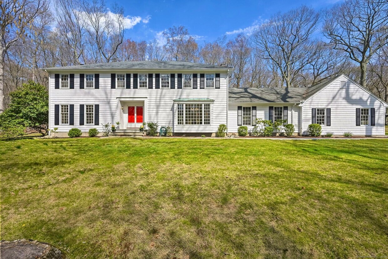 Foto principal - 60 Squires Ln