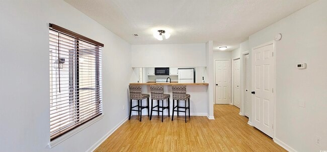 Foto del edificio - 615 13th Ave N