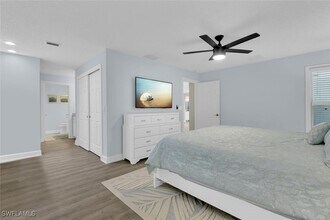 Building Photo - 150 1st Ave N