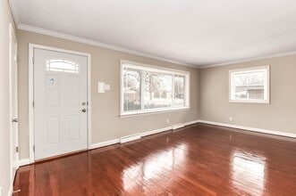 Building Photo - 223 Royce Dr