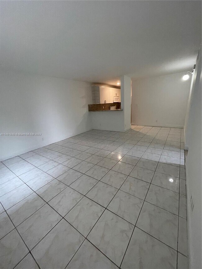 Foto del edificio - 835 Twin Lakes Dr