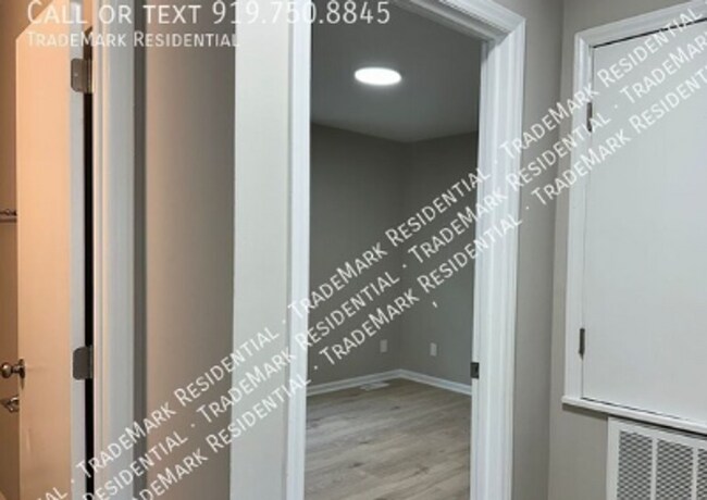 Foto del edificio - 4724 Hoyle Dr